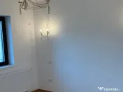 Vitan casa spatioasa,compusa din 6 camere 