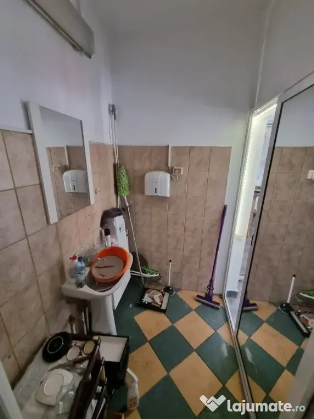 Inchiriez spatiu comercial zona Centrala - ID : RH-32972