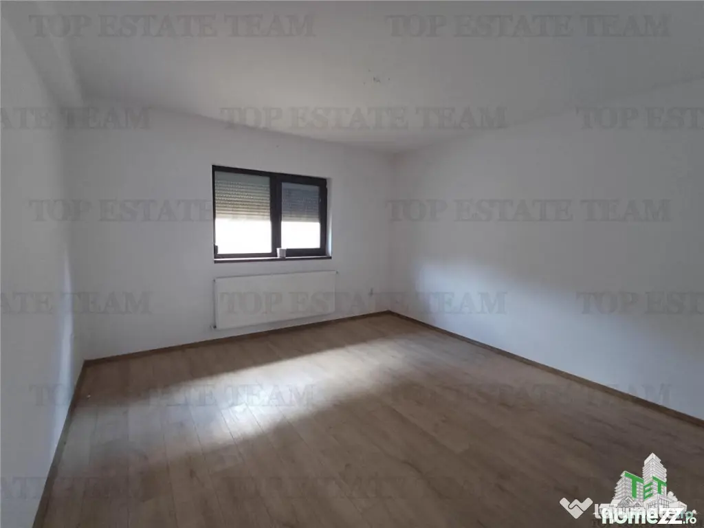 Vila individuala parter 3 camere cu teren 400mp intrare Domn