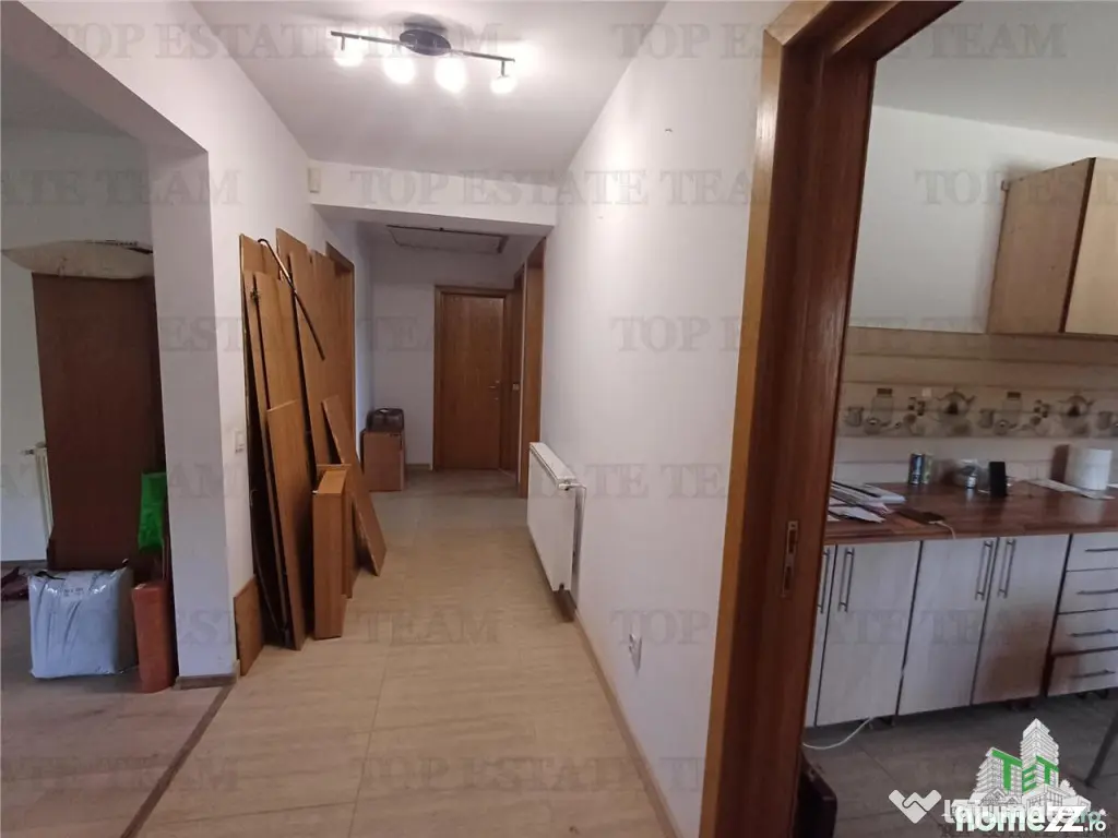 Vila individuala parter 3 camere cu teren 400mp intrare Domn