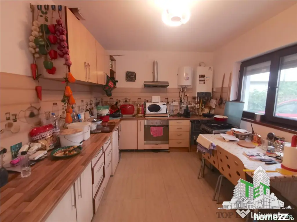 Vila individuala parter 3 camere cu teren 400mp intrare Domn