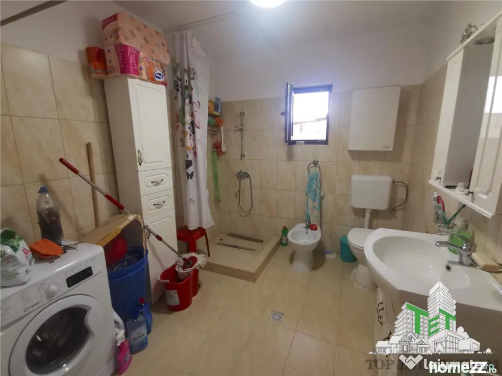 Vila individuala parter 3 camere cu teren 400mp intrare Domn