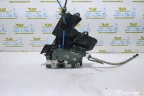 Broasca incuietoare usa stanga spate a2047331508 Mercedes-Benz C-Class