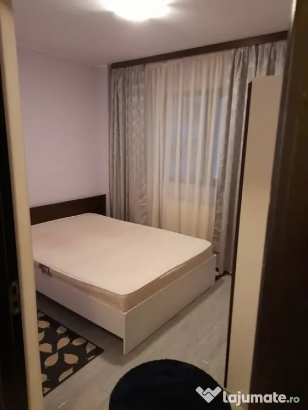 Apartament o camera de inchiriat zona Piata 700