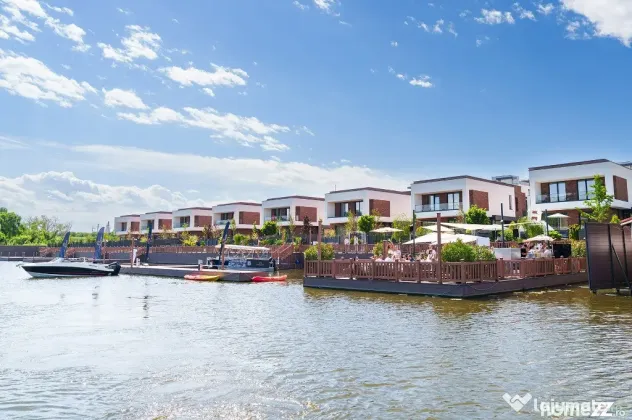 Vilă de lux pe malul Lacului Snagov | Marină privată | 230 mp utili