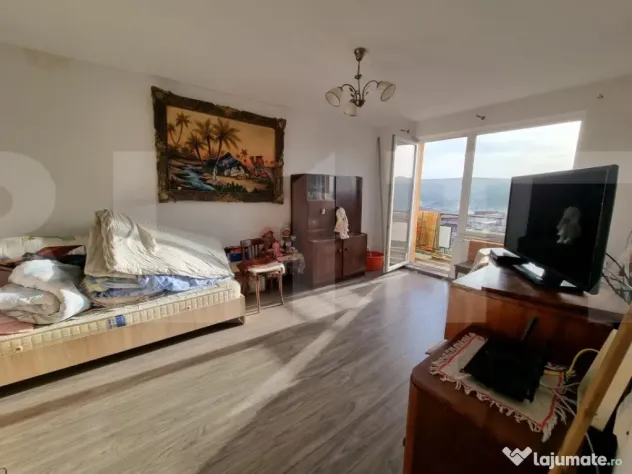 Apartament 4 camere, 93mp, balcon, 2 bai, zona Regal, Baciu