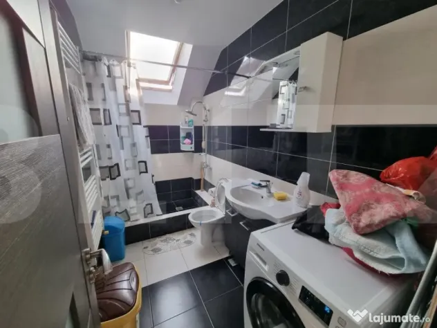 Apartament 4 camere, 93mp, balcon, 2 bai, zona Regal, Baciu