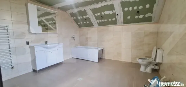 Casa individuala 277 mp, 3 dormitoare, teren 2500 mp, Campia