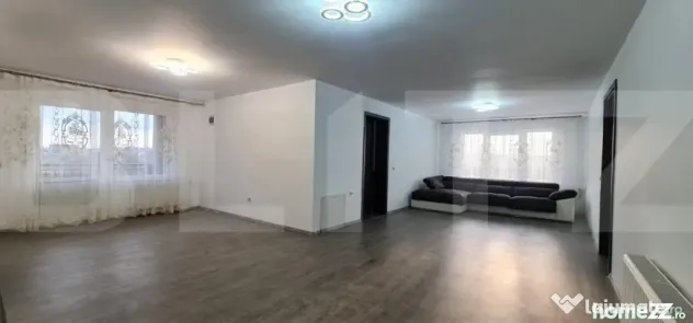 Casa individuala 277 mp, 3 dormitoare, teren 2500 mp, Campia