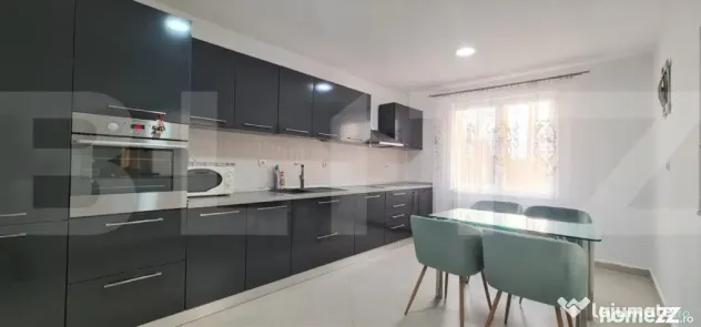Casa individuala 277 mp, 3 dormitoare, teren 2500 mp, Campia