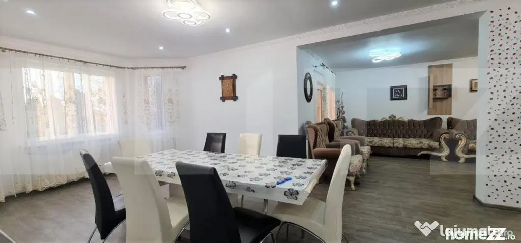 Casa individuala 277 mp, 3 dormitoare, teren 2500 mp, Campia