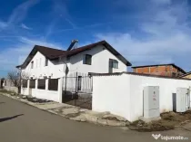 Casă P+M situată în Pielești, zona giratoriu Peugeot
