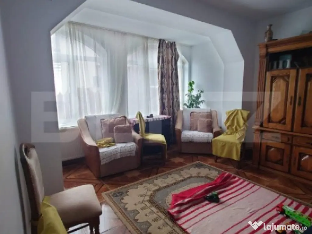 Vila individuala 200 mp si curte de 600 mp in zona Manta Ros