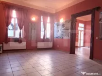 Super pret, vad bun, spatiu comercial, 239 mp, zona Sinaia