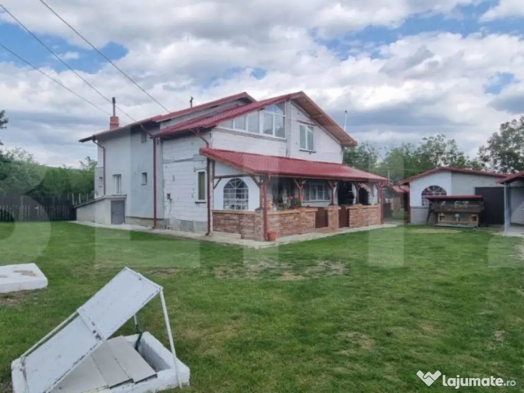 Casa individuala, 4 camere, 200 mp si teren 1800 mp, Magurel
