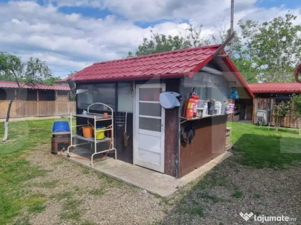 Casa individuala, 4 camere, 200 mp si teren 1800 mp, Magurel