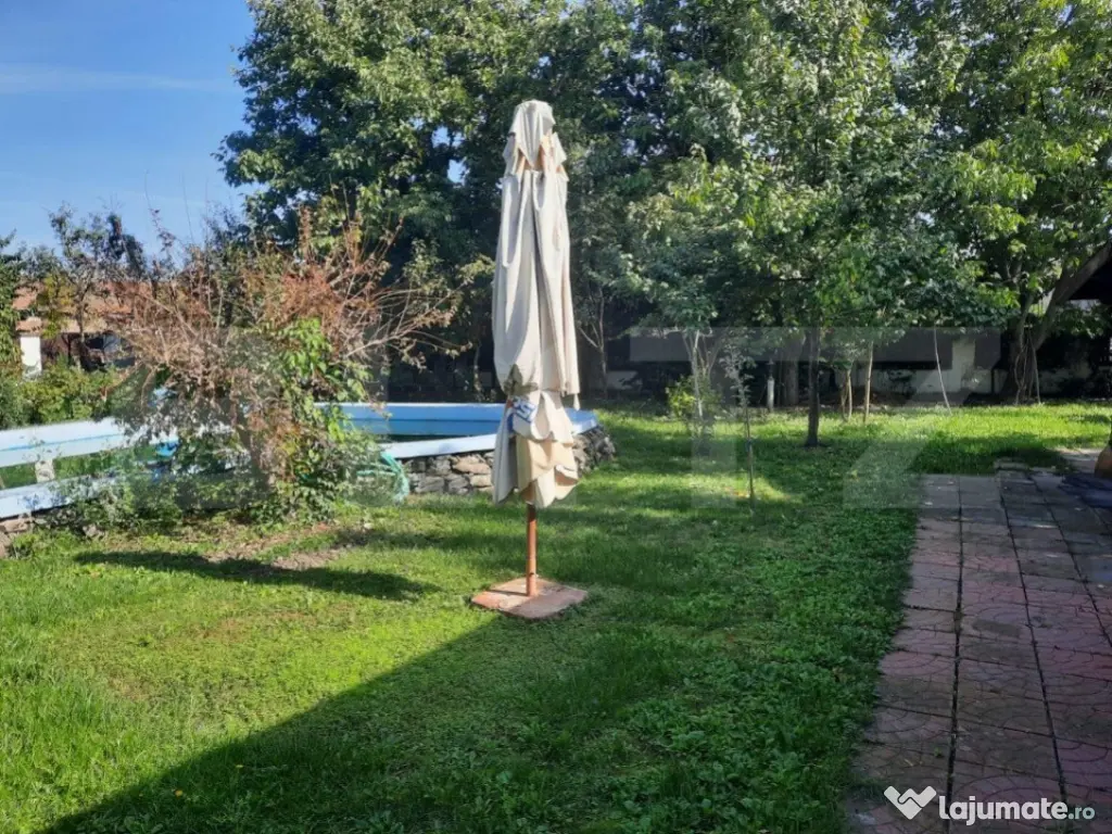 Colt de poveste, 1600 mp, piscina, semineu, centru Giarmata