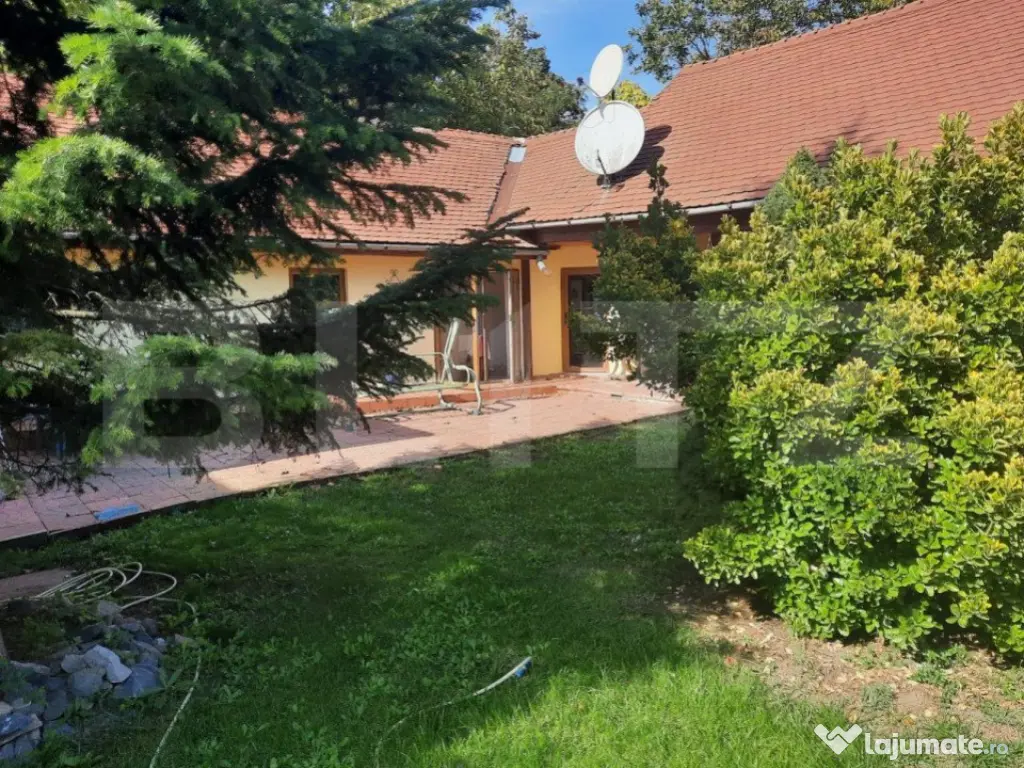 Colt de poveste, 1600 mp, piscina, semineu, centru Giarmata