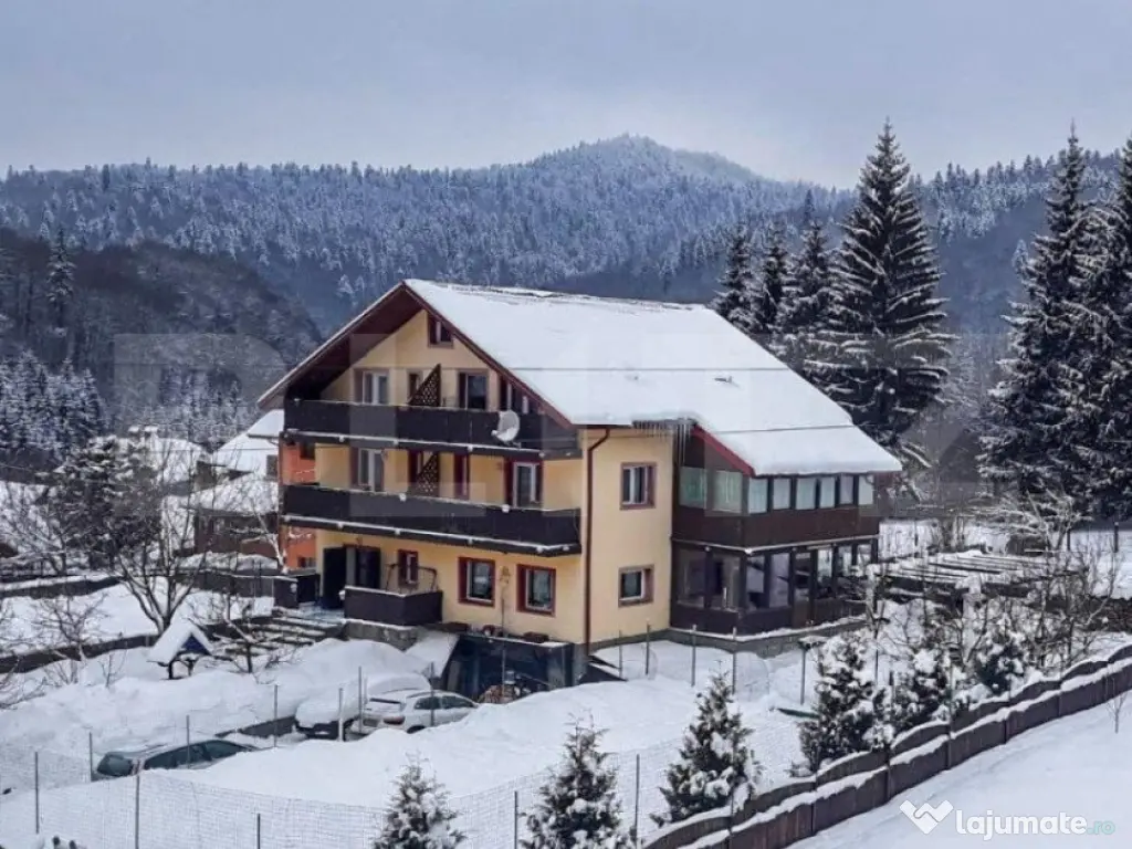 Pensiune 3*, 484 mp utili și 1000 mp teren, Predeal!