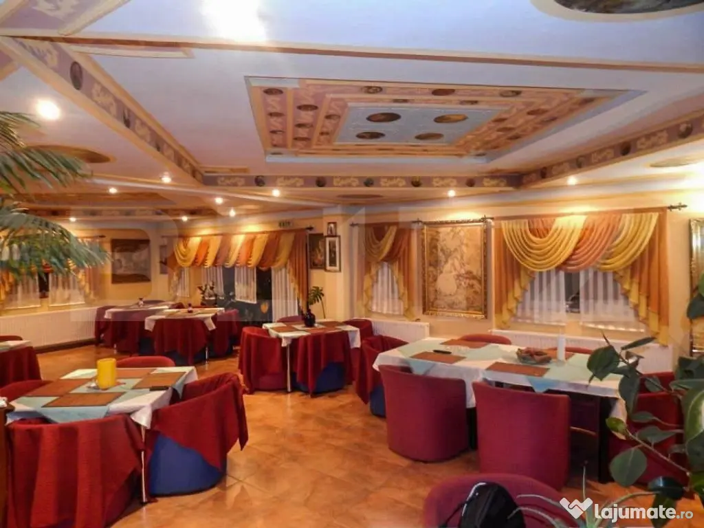 Pensiune 3*, 484 mp utili și 1000 mp teren, Predeal!