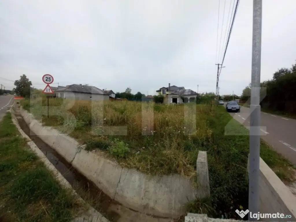 Teren intravilan 670mp, Priseaca