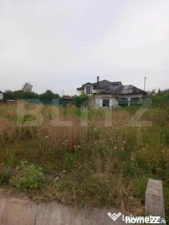 Teren intravilan 670mp, Priseaca