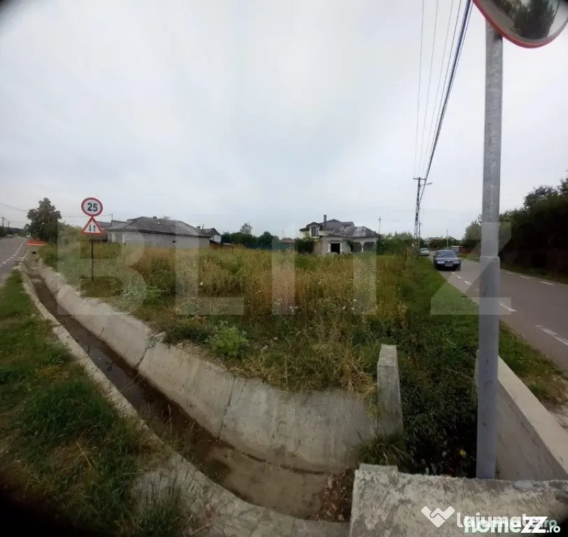Teren intravilan 670mp, Priseaca