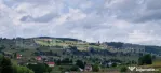 Pensiune si teren intravilan, 9814 mp in Marisel, zona parti