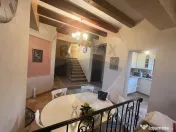 Casă / Vilă cu 4 camere de vânzare 