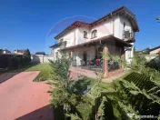 Casă / Vilă cu 4 camere de vânzare 