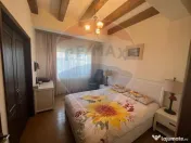 Casă / Vilă cu 4 camere de vânzare 