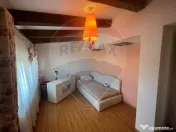 Casă / Vilă cu 4 camere de vânzare 