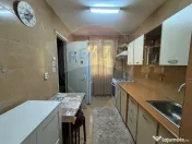 Apartament cu 3 camere de vânzare în zona 1 Decembrie 1... 