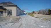 Hala moderna si incalzita | curte betonata | 2 niveluri |...