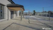 Hala moderna si incalzita | curte betonata | 2 niveluri |...