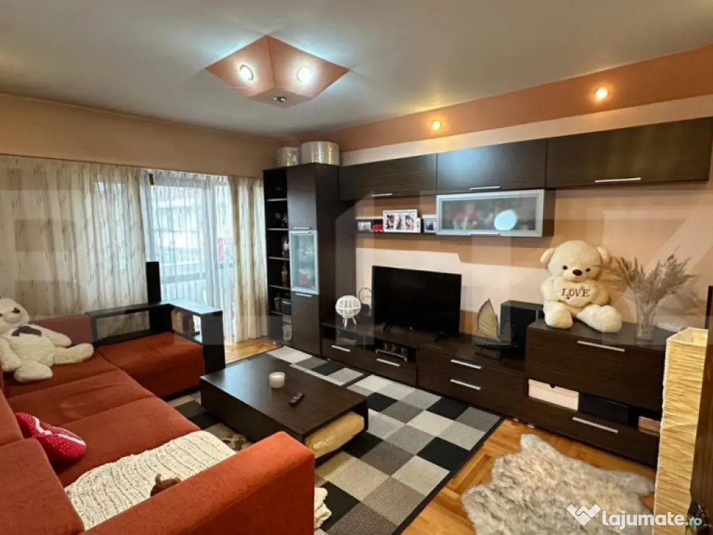 Apartament 3 camere CR. VIVU