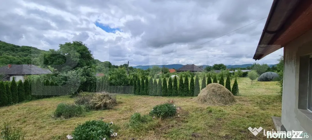 Casă de vânzare, zonă deosebită , teren generos,Săliș - Dej (Cluj)