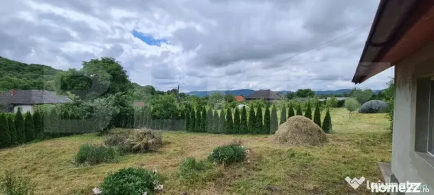 Casă de vânzare, zonă deosebită , teren generos,Săliș - Dej (Cluj)