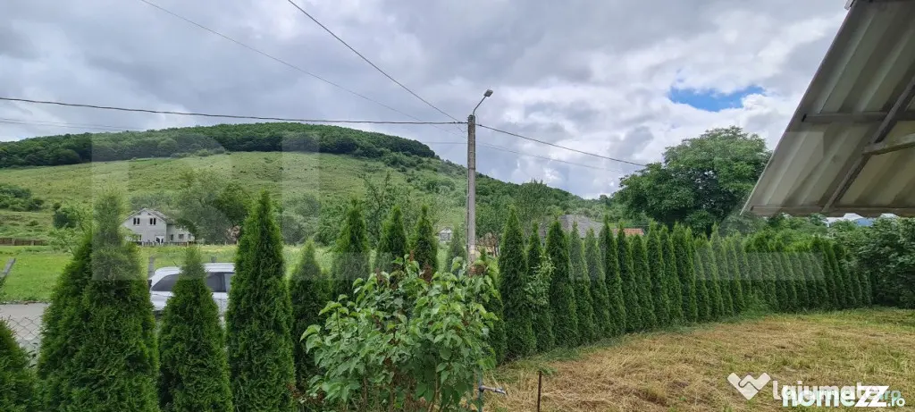 Casă de vânzare, zonă deosebită , teren generos,Săliș - Dej (Cluj)