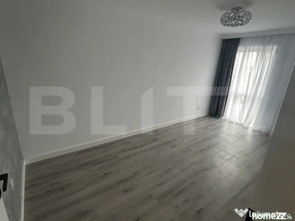 Penthouse superb de 200 mp, cu terasa de 40 mp, zona Nufarul - Oradea (Bihor)