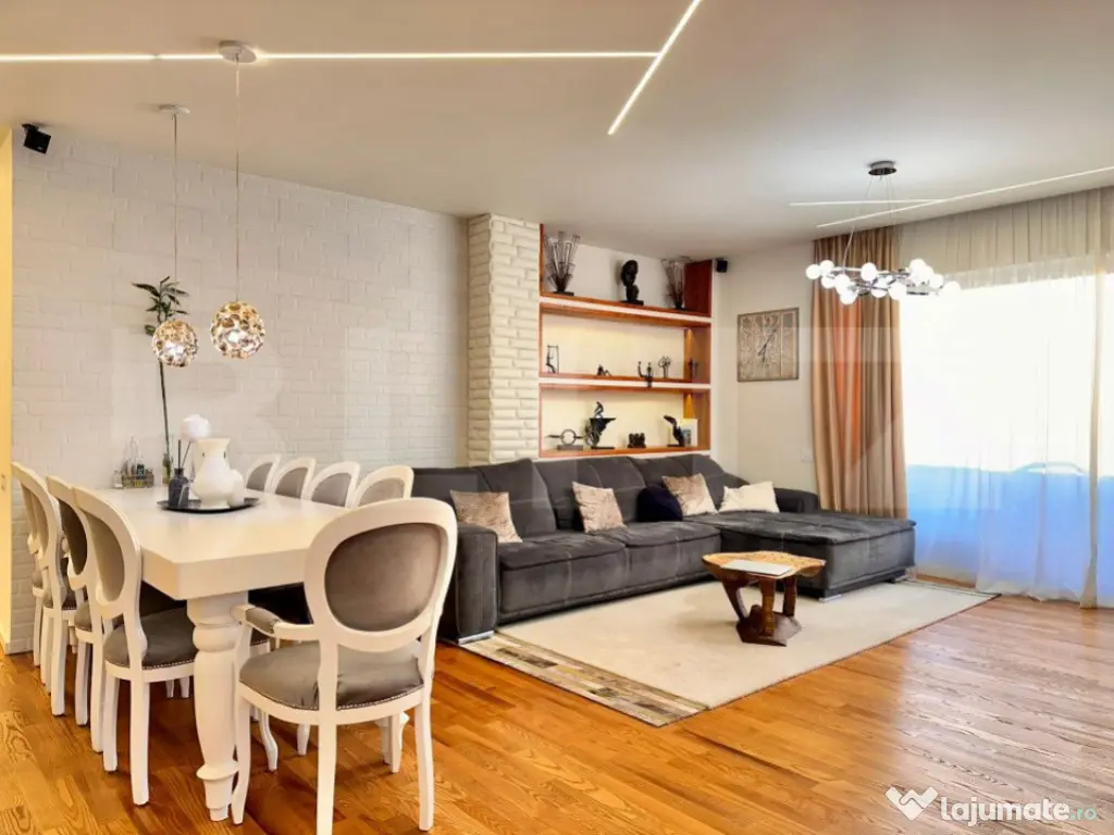 PENTHOUSE 180 MP , 250 MP TERASA, PRIVELISTE DEOSEBITA !