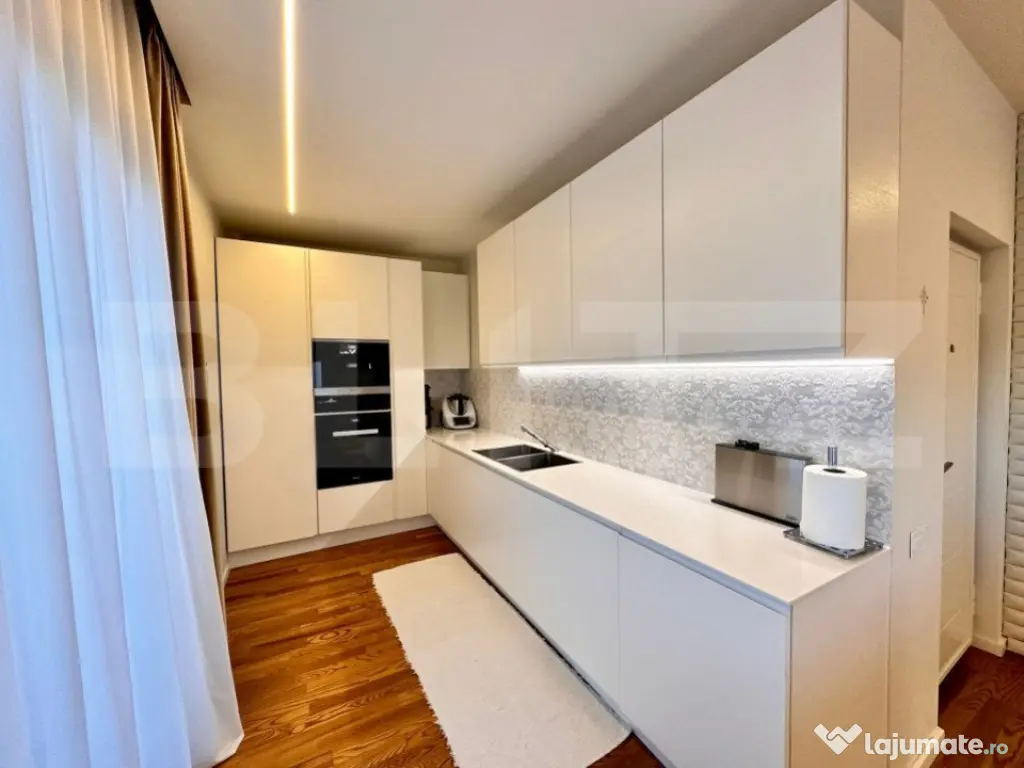 PENTHOUSE 180 MP , 250 MP TERASA, PRIVELISTE DEOSEBITA !