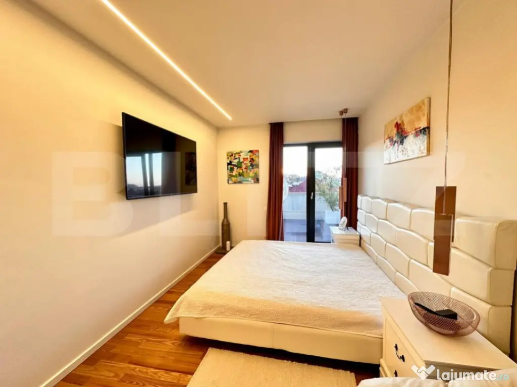 PENTHOUSE 180 MP , 250 MP TERASA, PRIVELISTE DEOSEBITA !