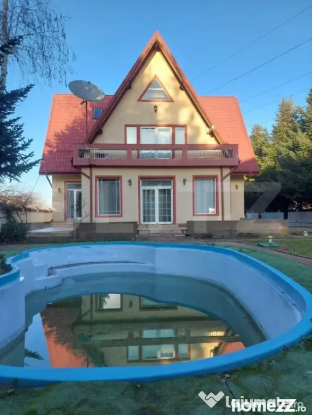 Vila, 10 camere, 580 mp, zona Cartier Albert - Ploiesti (Prahova)