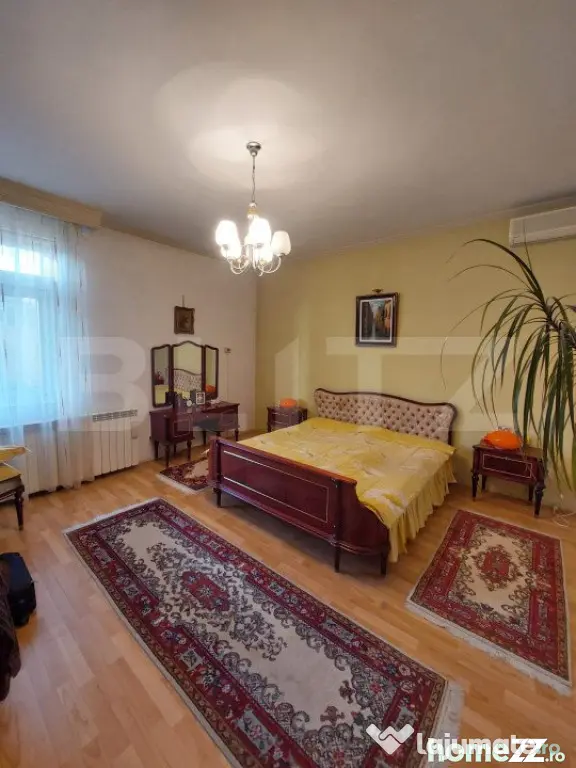 Vila, 10 camere, 580 mp, zona Cartier Albert - Ploiesti (Prahova)