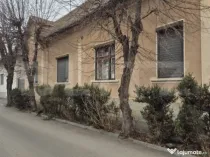 Casa de vanzare, curte comuna cu 1 locatar, 110 mp, zona ult