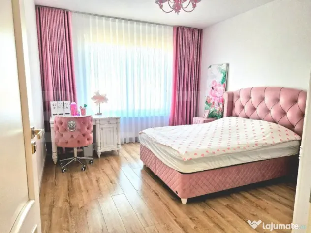 Casa de vanzare, cu 4 camere, 168 mp+teren 1000 mp, Oradea