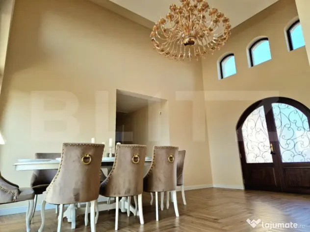 Casa de vanzare, cu 4 camere, 168 mp+teren 1000 mp, Oradea