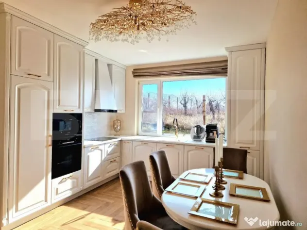 Casa de vanzare, cu 4 camere, 168 mp+teren 1000 mp, Oradea