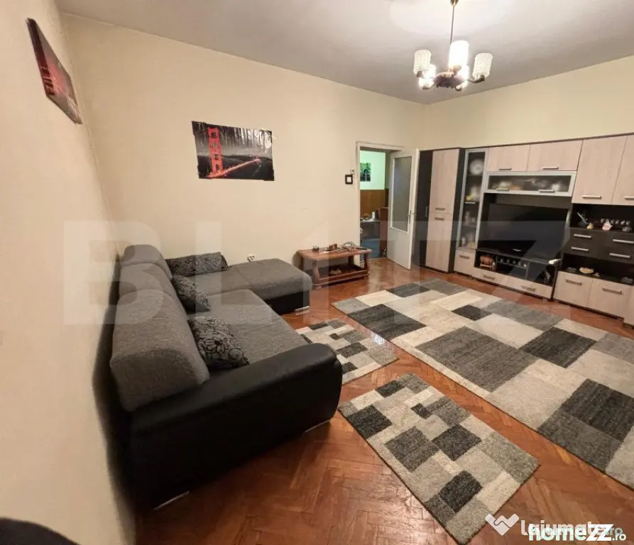 Apartament decomandat de vanzare, cu 3 camere, 111 mp, Centr - Satu Mare (Satu-Mare)